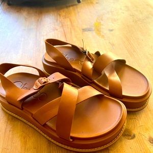 Chaco leather platform sandals size 8